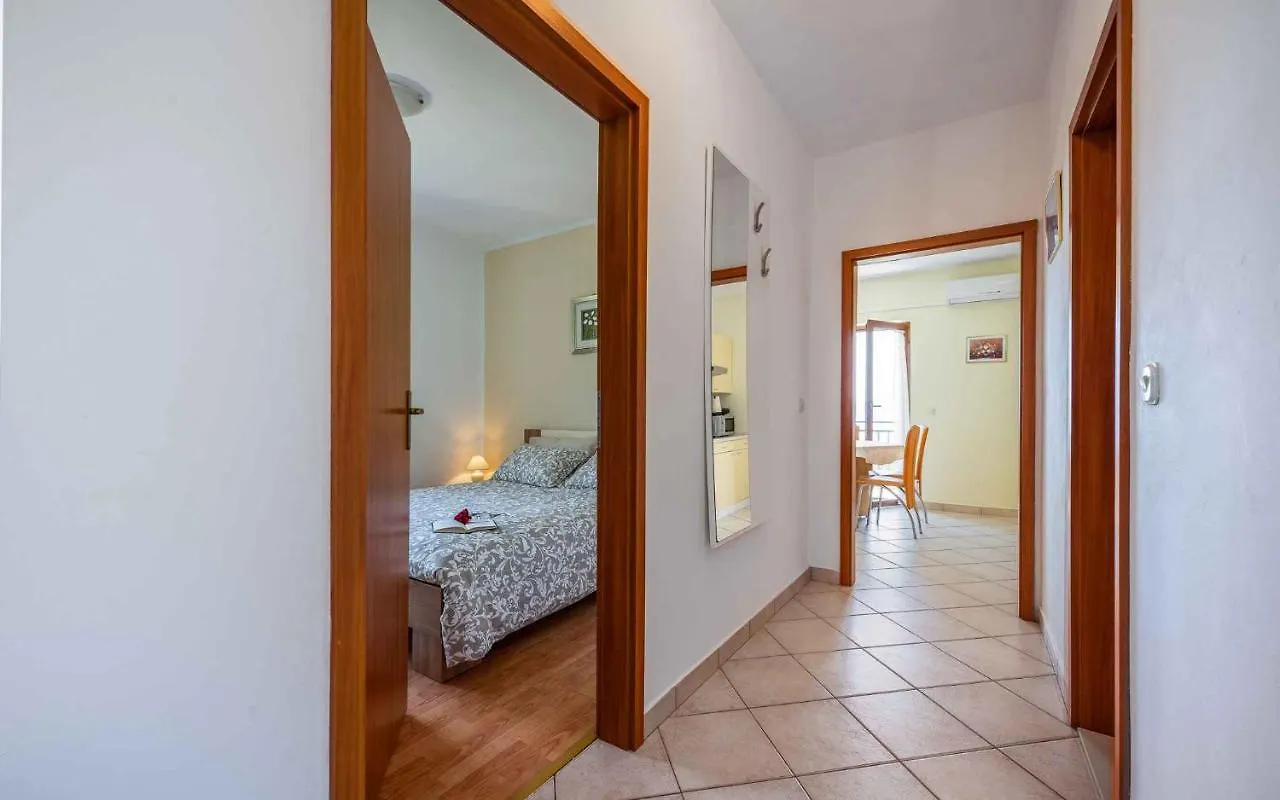 Apartment Drenje 4